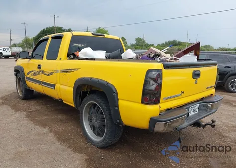 2003 Chevrolet Silverado 1500 Ls z USA, uszkodzony, nr VIN 1GCEK19V03Z312078